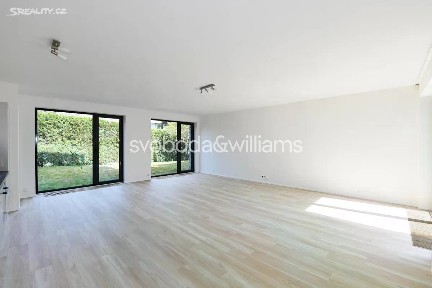 Pronájem bytu 5+kk 139 m² Javorová, Praha - Kobylisy