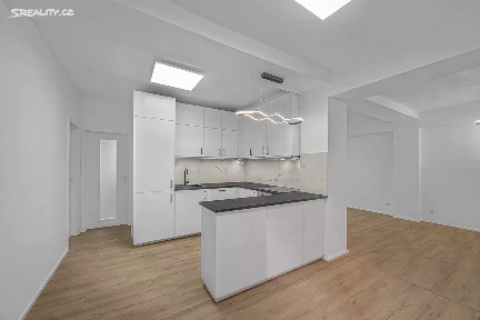Prodej bytu 4+1 108 m² Palackého třída, Pardubice - Zelené Předměstí