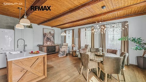 Prodej rodinného domu 352 m², pozemek 1650 m² Paceřice