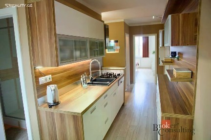 Prodej bytu 2+1 62 m² Kollárova, Ostrov