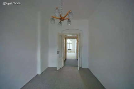 Pronájem bytu 2+1 56 m² náměstí Republiky, Karlovy Vary