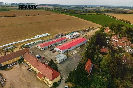 Prodej skladového prostoru 2100 m²