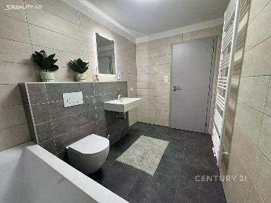 Prodej bytu 1+kk 38 m² Dobřany
