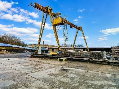 Prodej výrobní haly, prostoru 8490 m²