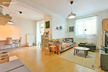Prodej bytu 2+kk 66 m² K nádraží, Praha - Satalice