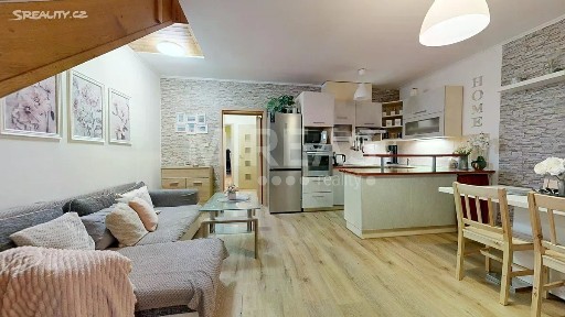 Prodej bytu 3+kk 90 m² Zátopkova, Milovice - Mladá