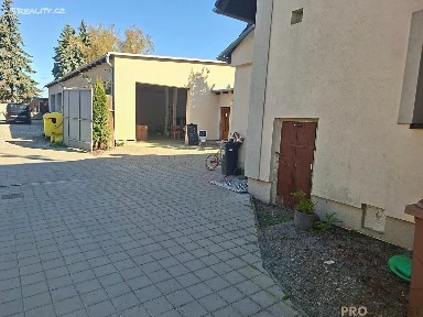 Tuchlovice, Kladno, Srby