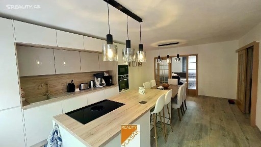 Prodej rodinného domu 200 m², pozemek 400 m² Radonice