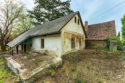 Prodej rodinného domu 80 m², pozemek 3279 m² Loket