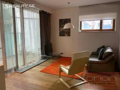 Pronájem bytu 1+kk 54 m² Uruguayská, Praha - Vinohrady
