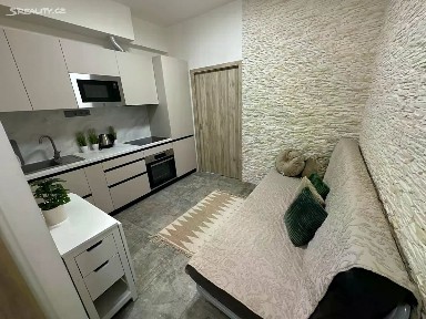 Pronájem bytu 2+kk 33 m² Sokolská, Praha - Nové Město