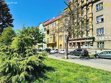 Prodej činžovního domu 1100 m² náměstí Čs. legií, Pardubice - Zelené Předměstí