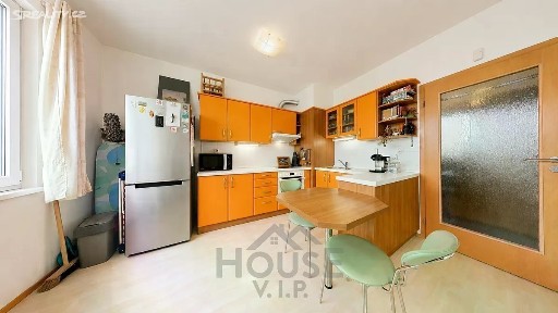 Prodej bytu 1+kk 37 m² Na Výrovně, Praha - Stodůlky