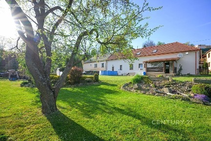 Prodej rodinného domu 180 m², pozemek 1679 m² Červený Hrádek