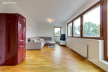 Pronájem bytu 3+kk 165 m² Harlacherova, Praha - Záběhlice