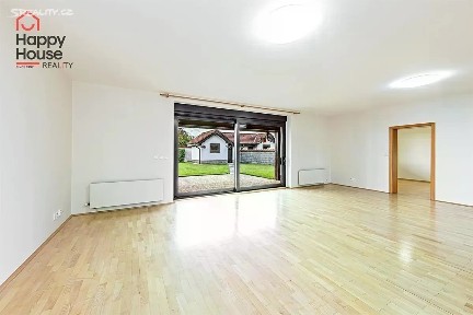 Pronájem rodinného domu 300 m², pozemek 700 m² Do Oříšků, Horoměřice