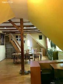 Pronájem kanceláře 100 m² Na rovni, Praha - Břevnov