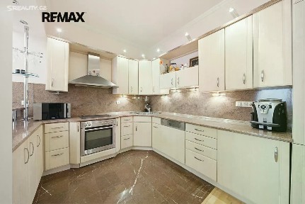 Prodej bytu 3+kk 89 m² Moravská, Karlovy Vary