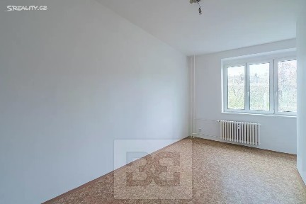 Prodej bytu 1+kk 30 m² Podnádražní, Praha - Vysočany