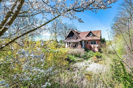 Prodej rodinného domu 200 m², pozemek 1093 m² Nové Dvory