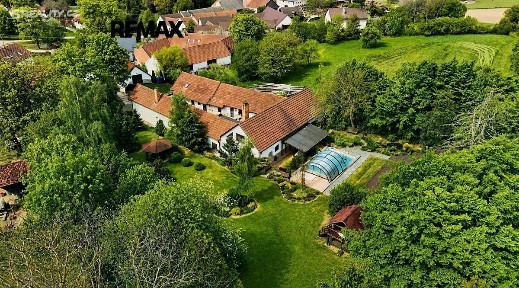 Prodej rodinného domu 474 m², pozemek 2930 m² Litohošť