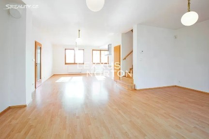 Pronájem rodinného domu 190 m², pozemek 811 m² Pod Valem II., Průhonice