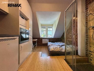 Prodej bytu atypický 14 m² Moravská, Karlovy Vary