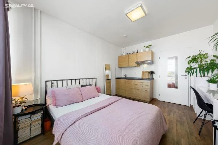 Prodej kanceláře 25 m² Hornoměcholupská, Praha - Hostivař