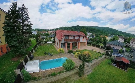 Prodej rodinného domu 204 m², pozemek 941 m² Letná, Krupka