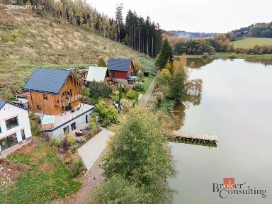 Prodej rodinného domu 213 m², pozemek 350 m² Trutnov - Oblanov
