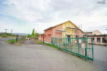 Prodej výrobní haly, prostoru 1652 m²