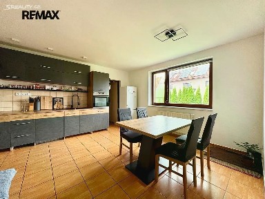 Prodej rodinného domu 313 m², pozemek 1527 m² Dolní Újezd - Staměřice