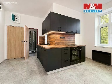 Pronájem bytu 1+kk 28 m² Maxima Gorkého, Trutnov - Dolní Předměstí