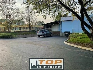 Prodej výrobní haly, prostoru 690 m²