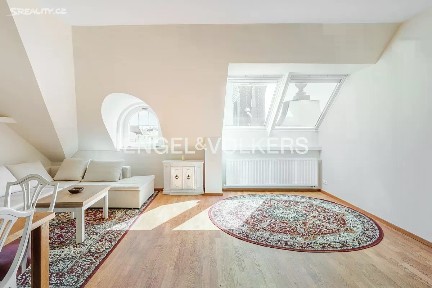 náměstí Jiřího z Poděbrad, Praha - Vinohrady