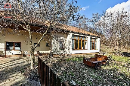 Prodej rodinného domu 280 m², pozemek 1000 m² Nad konečnou, Praha - Hlubočepy
