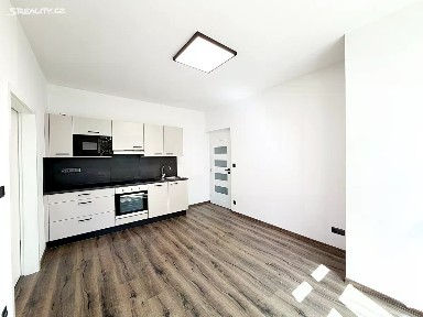 Pronájem bytu 2+kk 49 m² U Kavalíru, Hradec Králové