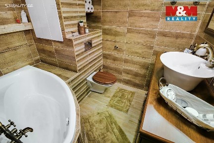 Prodej bytu 2+1 62 m² Holešická, Chomutov