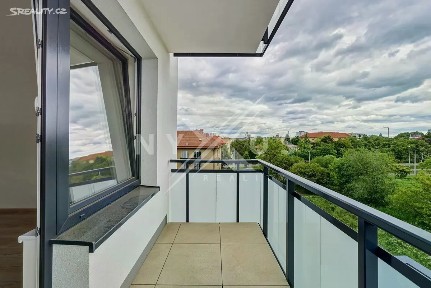 Pronájem bytu 2+kk 52 m² Strančická, Praha - Strašnice