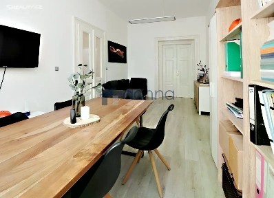 Pronájem kanceláře 100 m² Bělehradská, Praha - Vinohrady