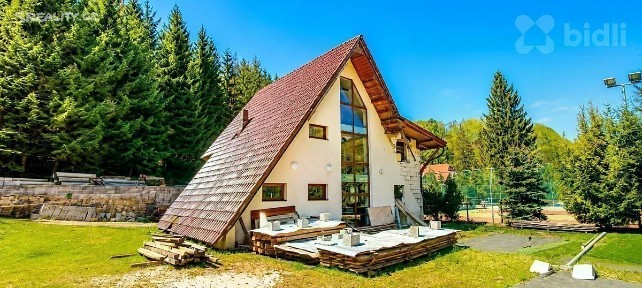 Pronájem komerční nemovitosti 196 m²