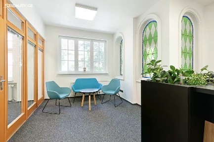 Pronájem kanceláře 580 m²