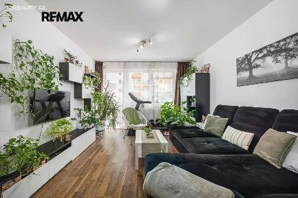 Prodej bytu 2+kk 58 m² Modenská, Praha - Horní Měcholupy