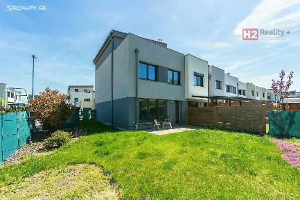 Prodej rodinného domu 170 m², pozemek 311 m² Rajhradská, Praha - Horní Počernice