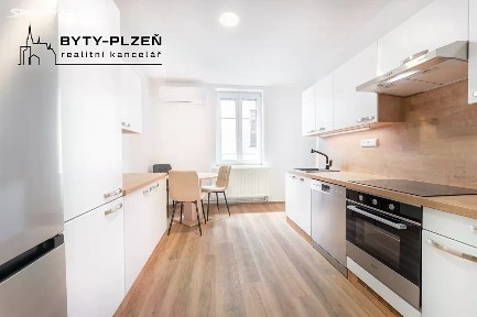 Pronájem bytu 2+1 64 m² Plzenecká, Plzeň - Východní Předměstí