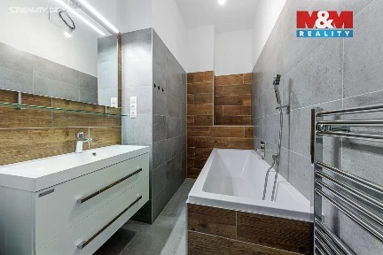 Prodej bytu 3+kk 90 m² K Nemocnici, Cheb