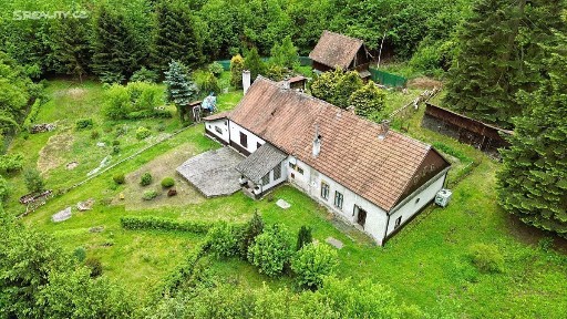 Plantáže, Zastávka