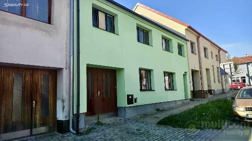 Revoluční, Vyškov - Dědice