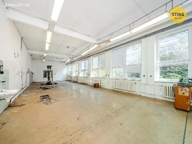 Pronájem komerční nemovitosti 230 m²