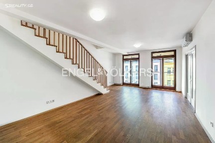 Pronájem kanceláře 147 m² Štefánikova, Praha - Smíchov